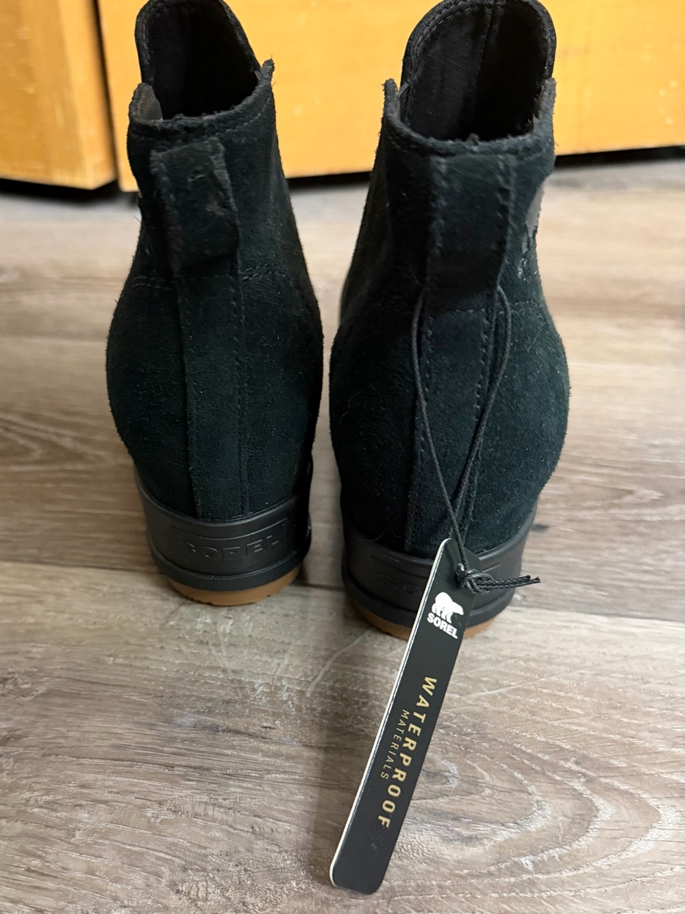 SOREL women’s black waterproof Chelsea ankle boots in size 8. - Picture 2 of 6
